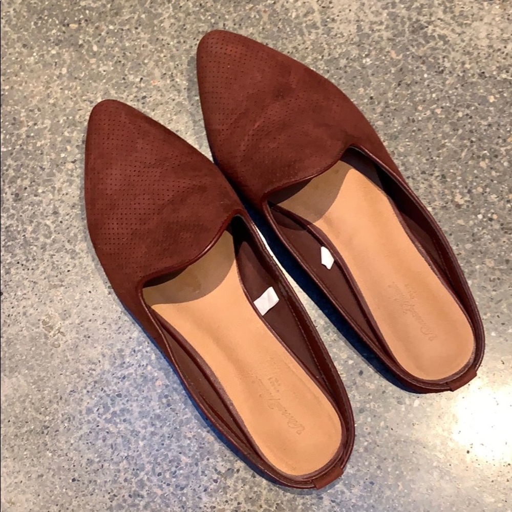 Universal Thread shoes